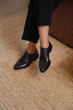 STEADY LACE BLACK Leather Lace-Up Flat Shoes